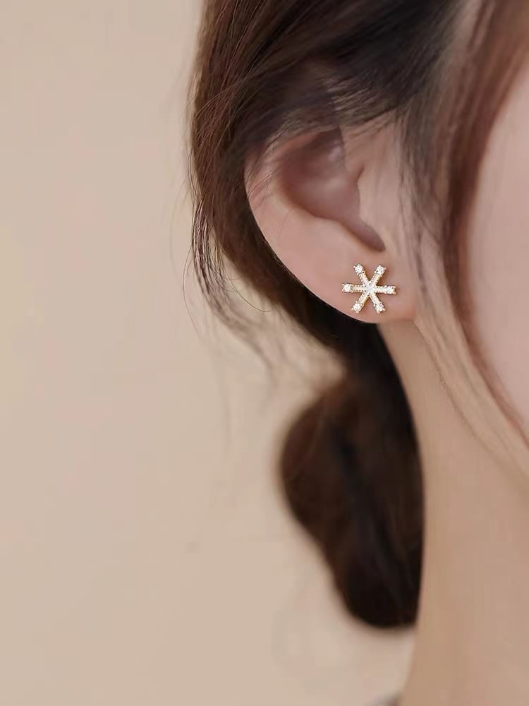 Christmas Rhinestone Asymmetrical Stud Earring