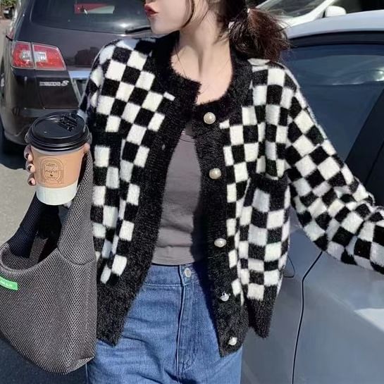 Checkerboard Crew Cardigan Neck
