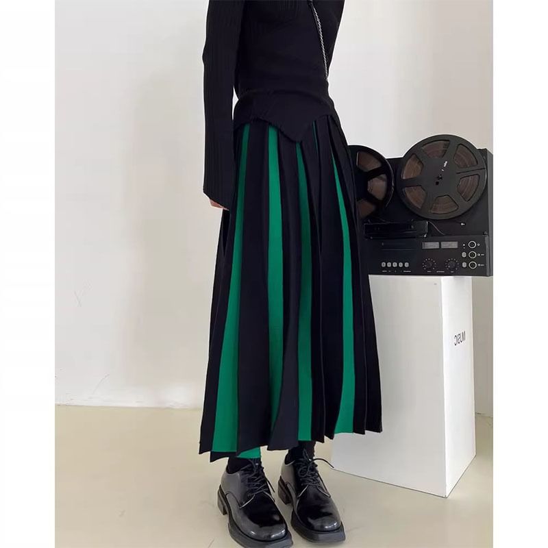 High Rise Two Tone Pleated Knit Midi A-Line Skirt