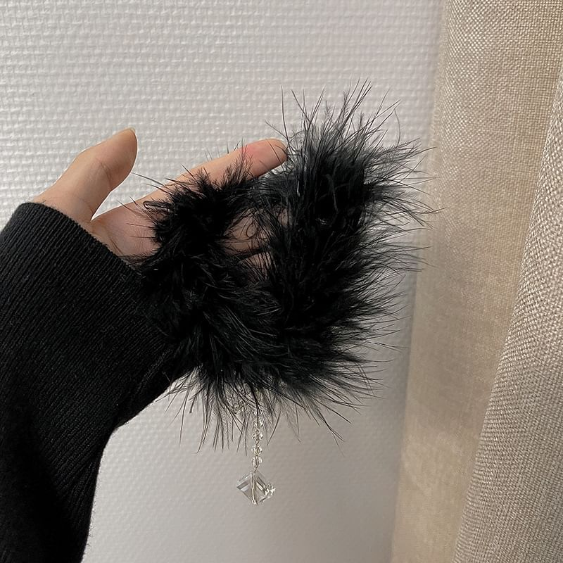 Crystal Pendant Chenille Faux Choker