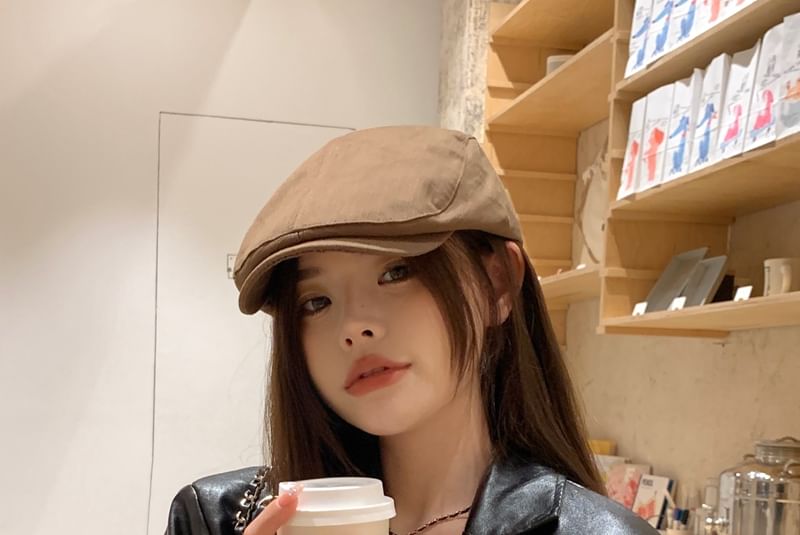 Plain Cap Flat