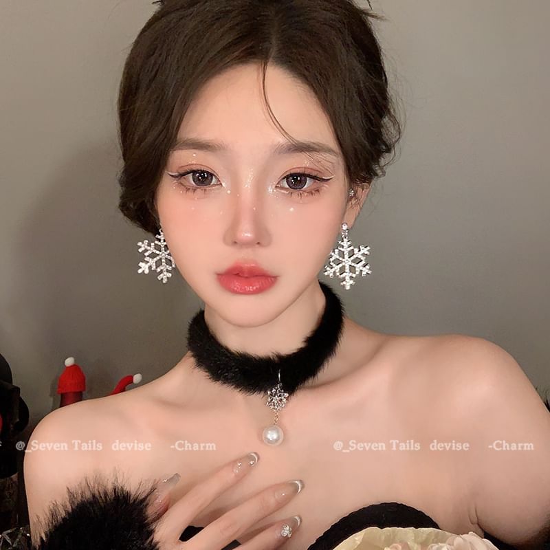 Snowflake Chandelier Set Christmas Tree Earring Bracelet Choker / Drop Fluffy