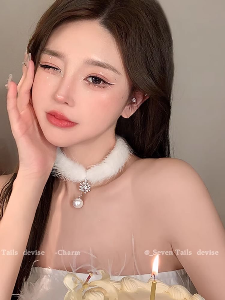 Snowflake Chandelier Set Christmas Tree Earring Bracelet Choker / Drop Fluffy