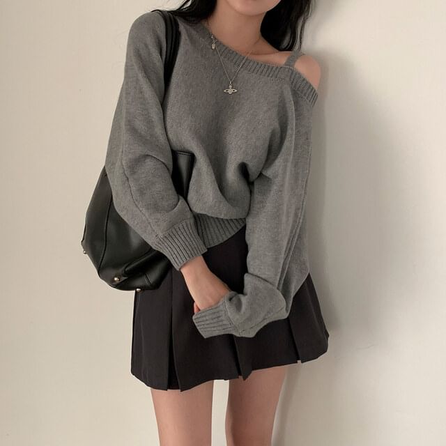 Asymmetrical Neck Cold-Shoulder Sweater