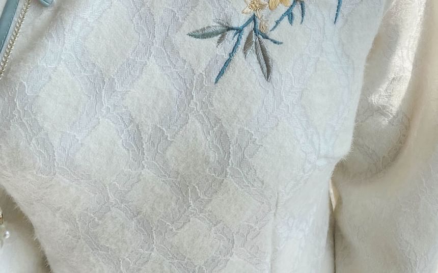 Qipao longue en dentelle brodée florale à manches longues