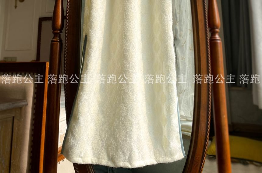 Qipao longue en dentelle brodée florale à manches longues