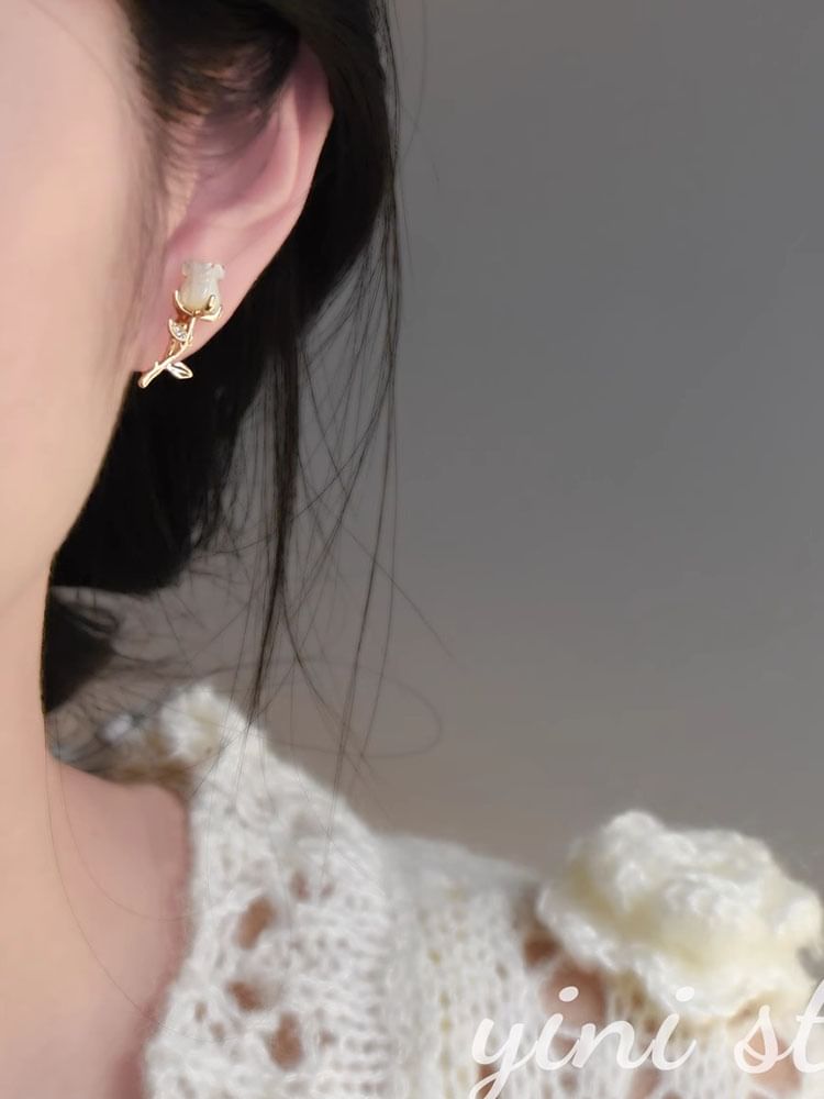 Rhinestone Stud Alloy Rose Asymmetrical Earring Heart