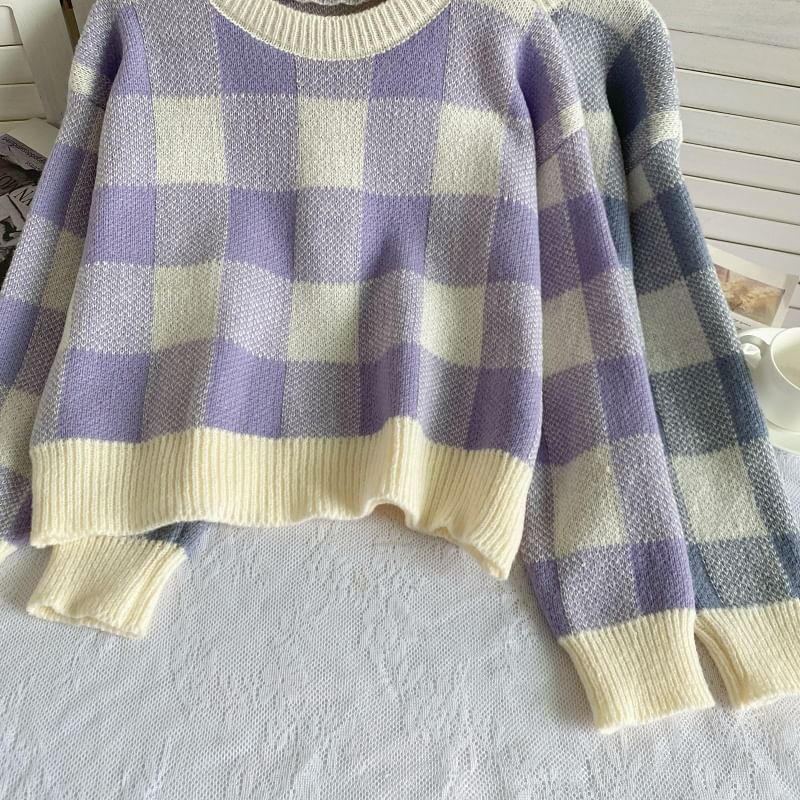 Long-Sleeve Crew Neck Gingham Sweater