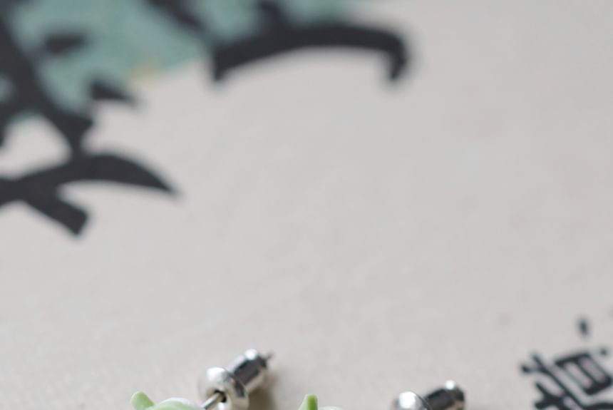 Ceramic Stud Earring Peach