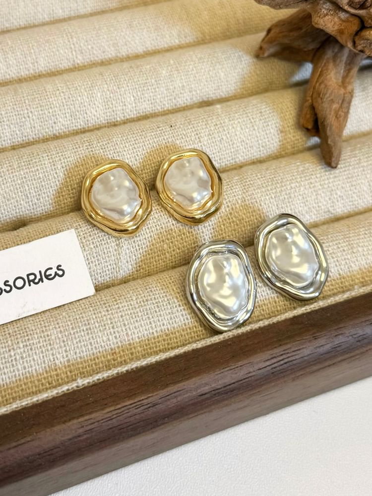 Stud Pearl Faux Ear Irregular