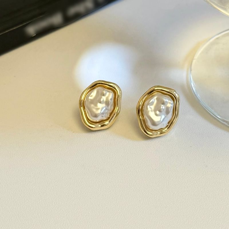 Stud Pearl Faux Ear Irregular