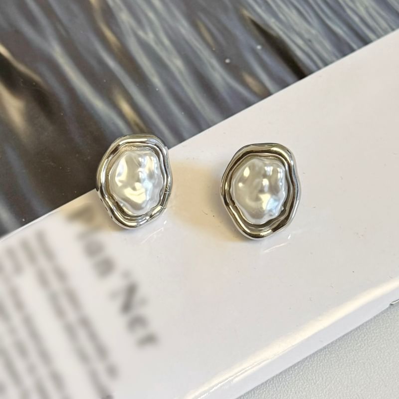 Stud Pearl Faux Ear Irregular
