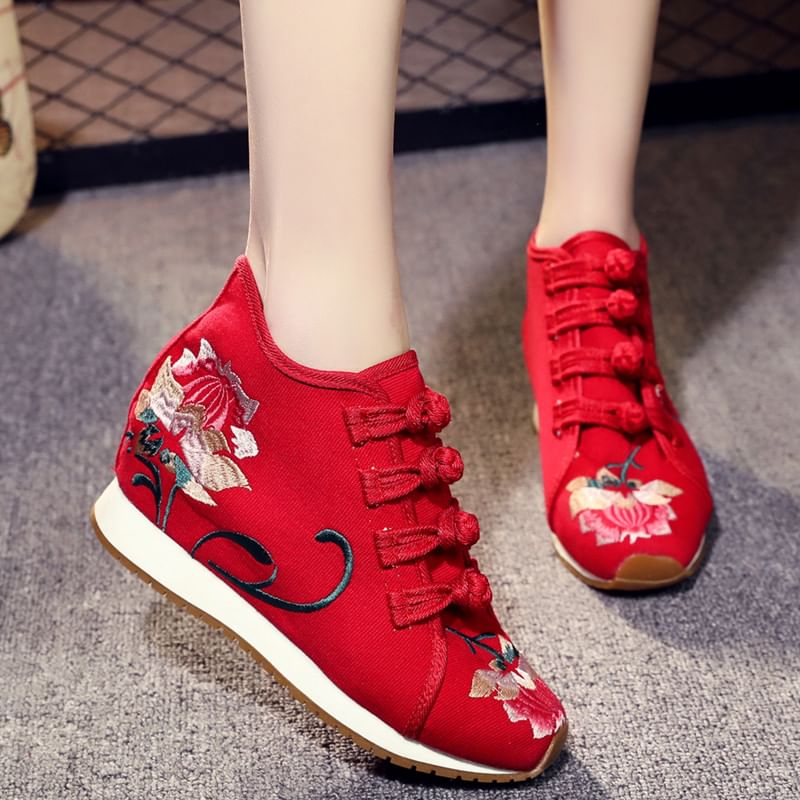 Sneakers Wedge Flower Hidden Embroidered