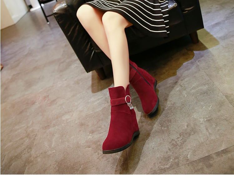 Boots Hidden-Wedge Short Snow