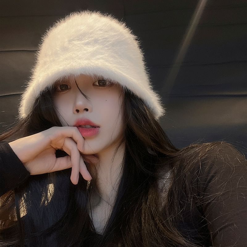 Plain Hat Fluffy Bucket