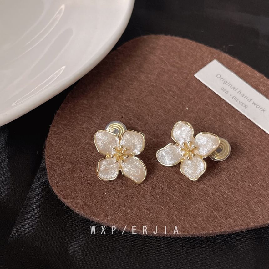 Floral Glaze Alloy Ear Cuff
