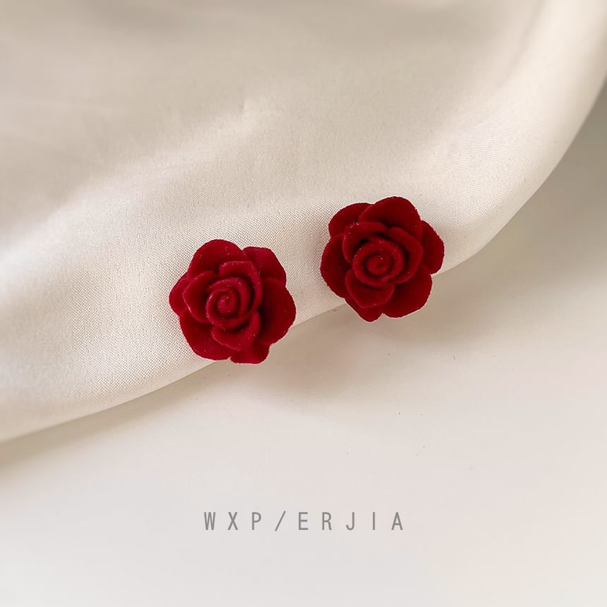 Rose Ear Flocking Alloy Cuff