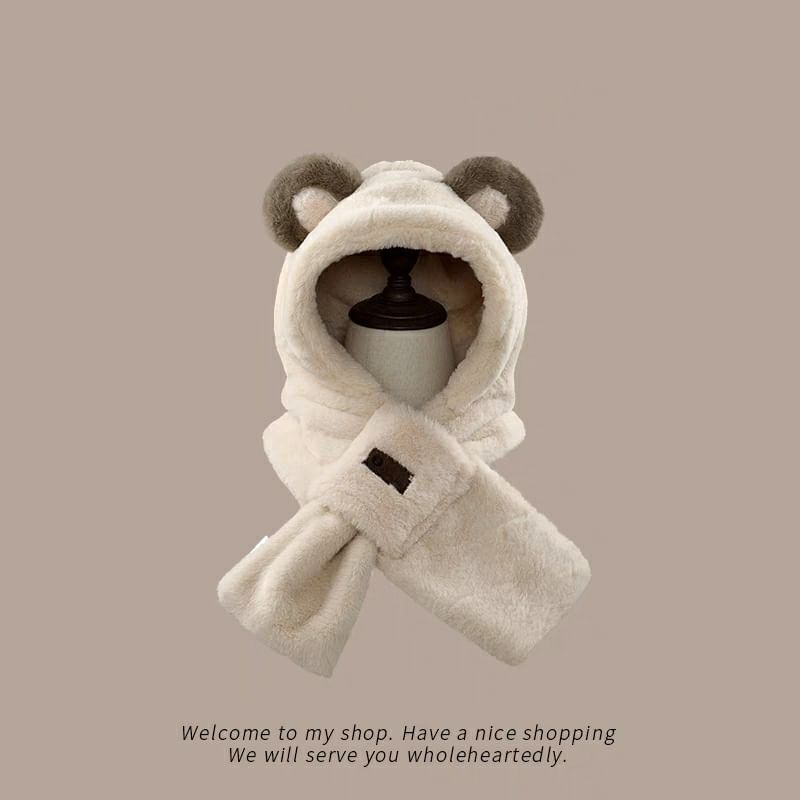 Scarfed Trapper Hat Ear Bear