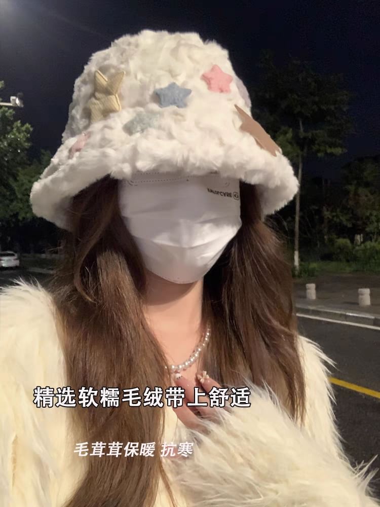 Hat Applique Bucket Fleece Star