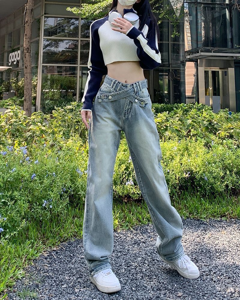 Mid Washed Rise Loose Jeans Fit