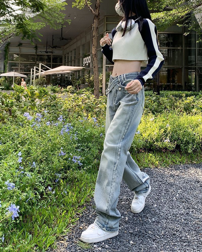Mid Washed Rise Loose Jeans Fit