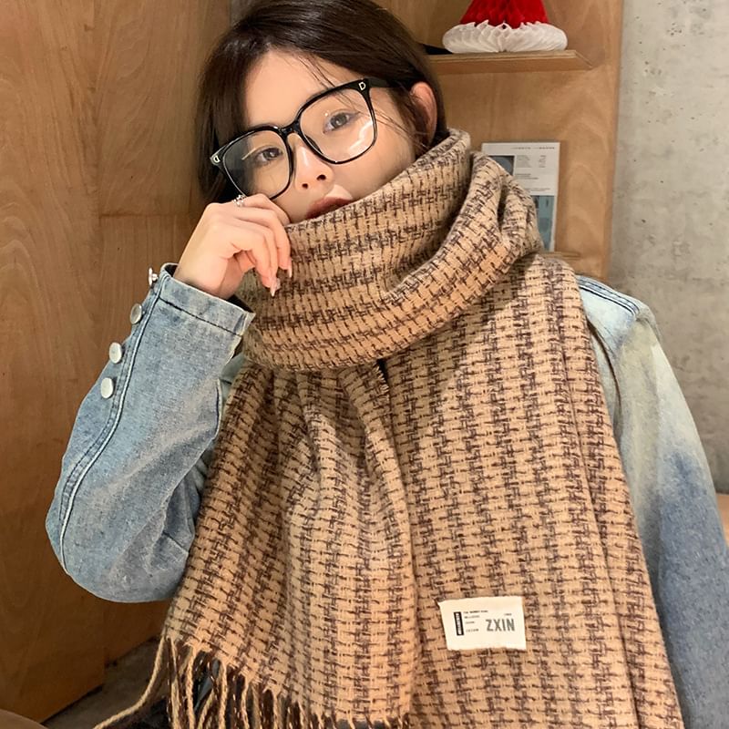 Label Scarf Patterned Tasseled Applique