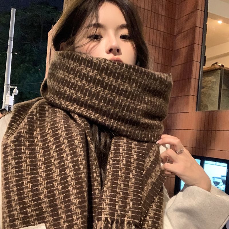 Label Scarf Patterned Tasseled Applique