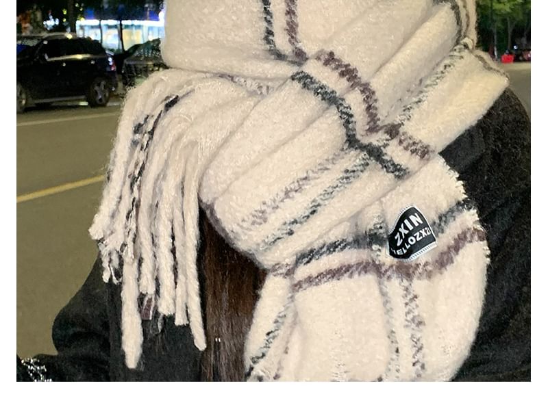 Plaid Tasseled Scarf