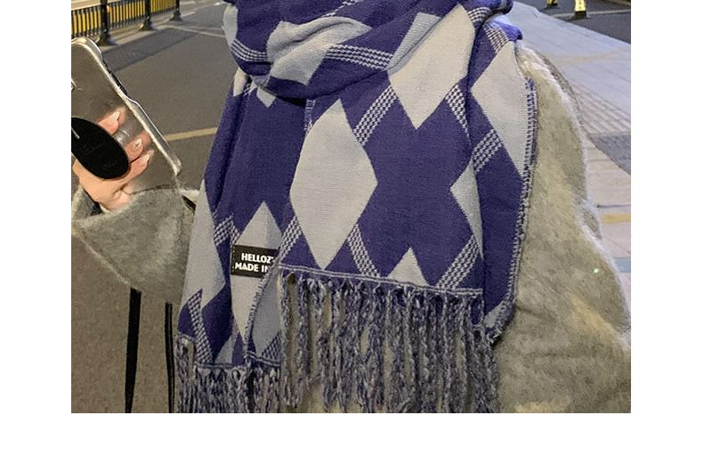 Argyle Scarf Tasseled Print