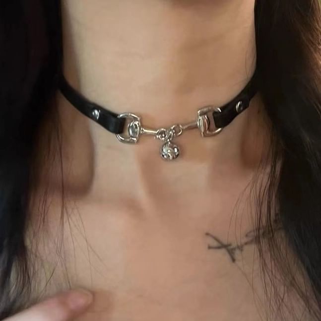 Faux Choker Bell Leather