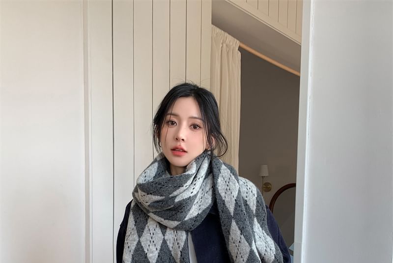 Knit Argyle Scarf