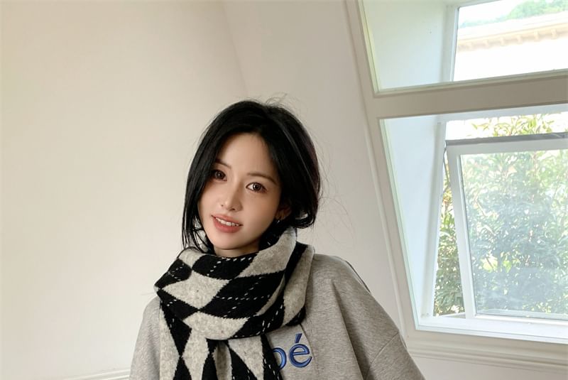 Knit Argyle Scarf