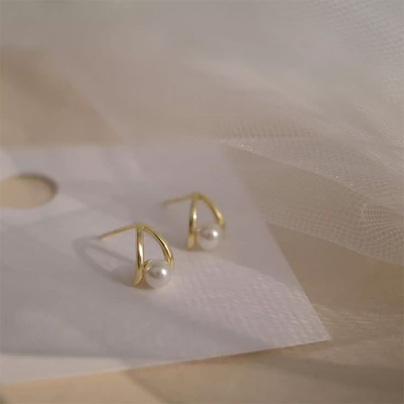 Pearl Sterling Faux Earring Silver Stud