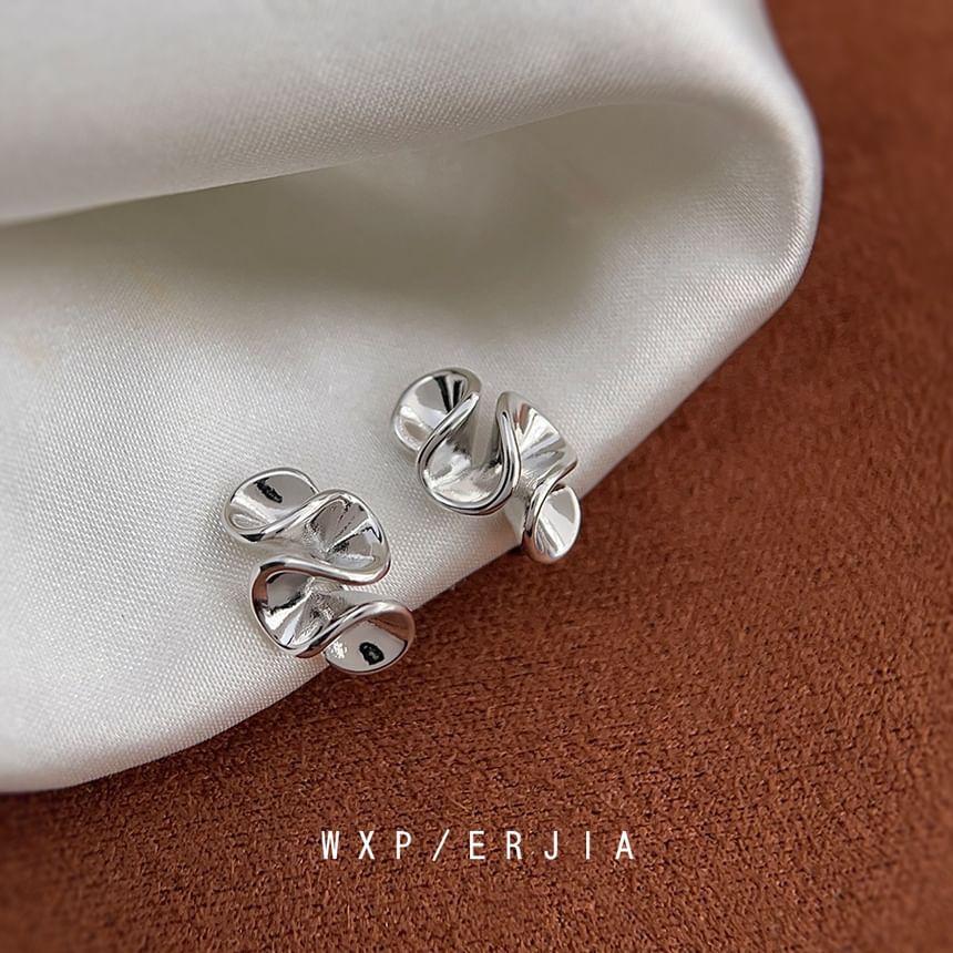 Clip-On Ruffle Earring