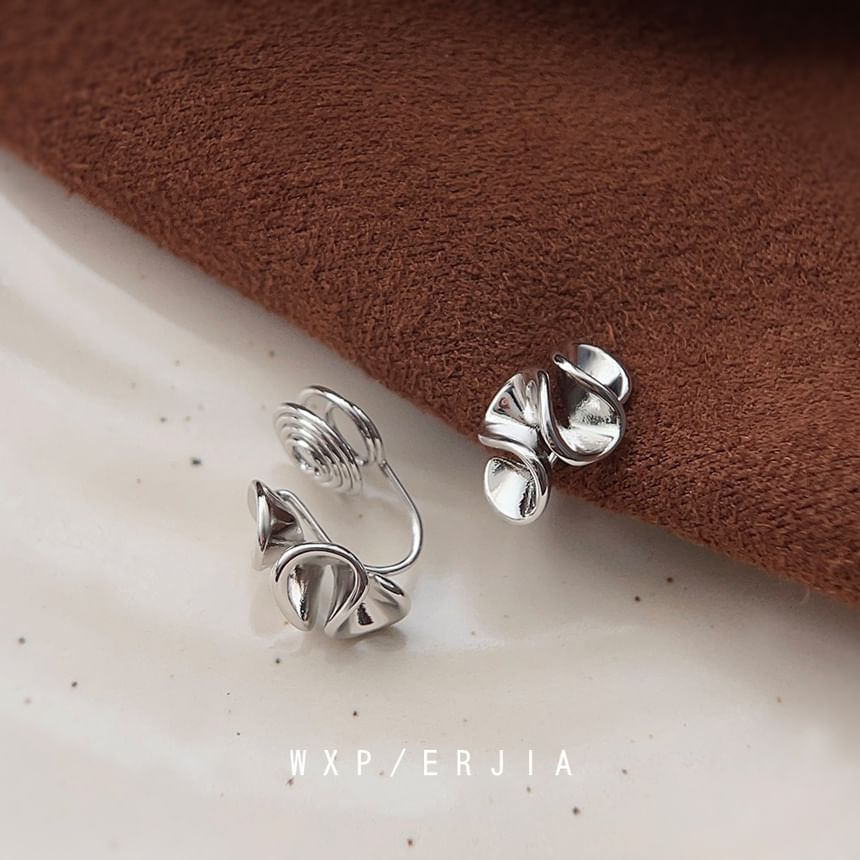 Clip-On Ruffle Earring