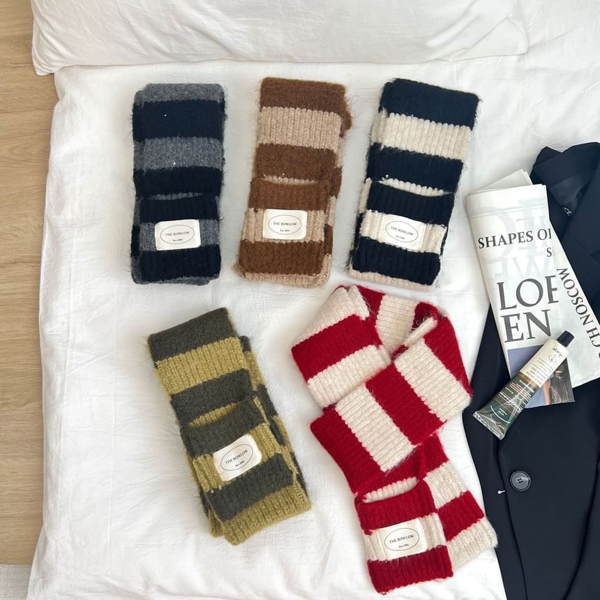 Scarf Knit Light Striped