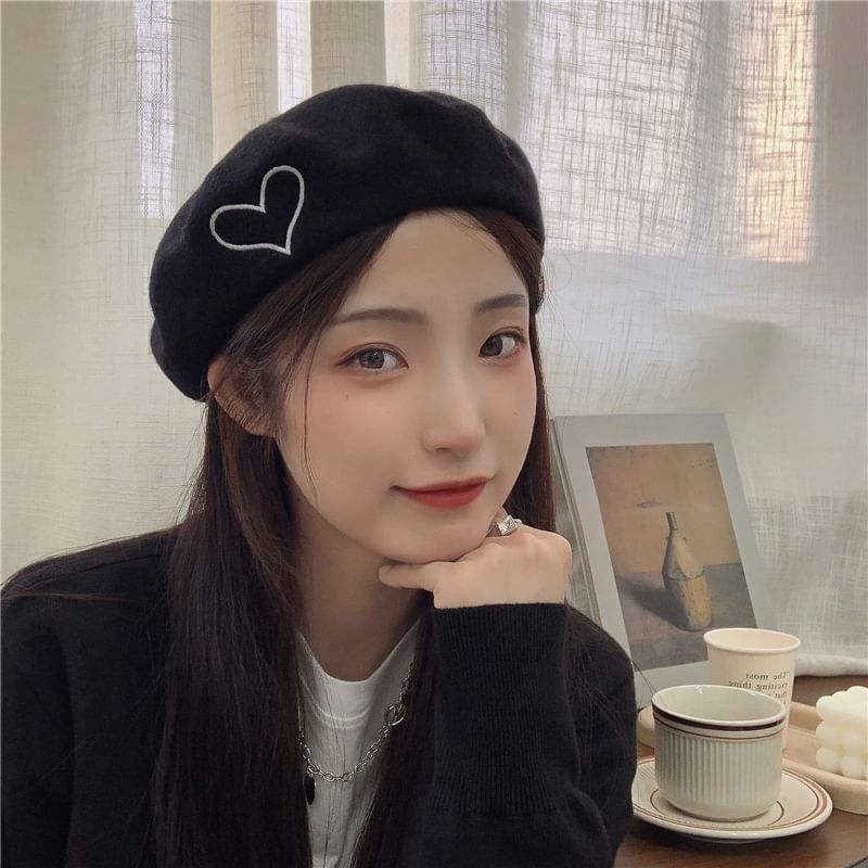 Embroidery Heart Beret