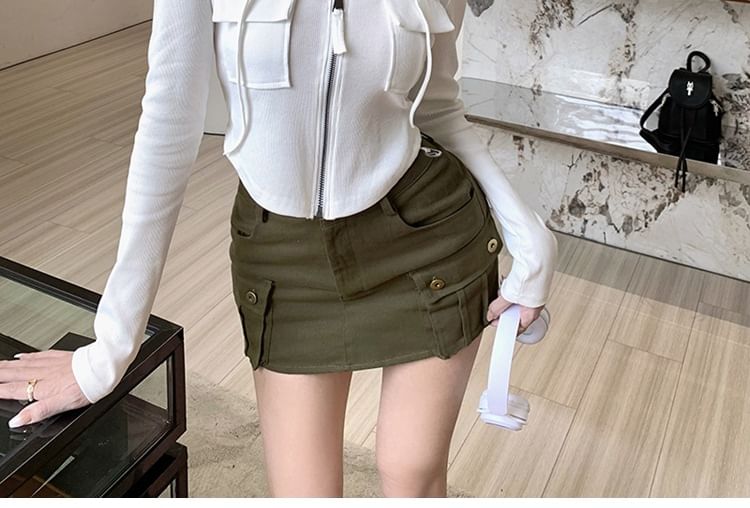 Zip-Up Plain Hoodie Crop Slim Fit