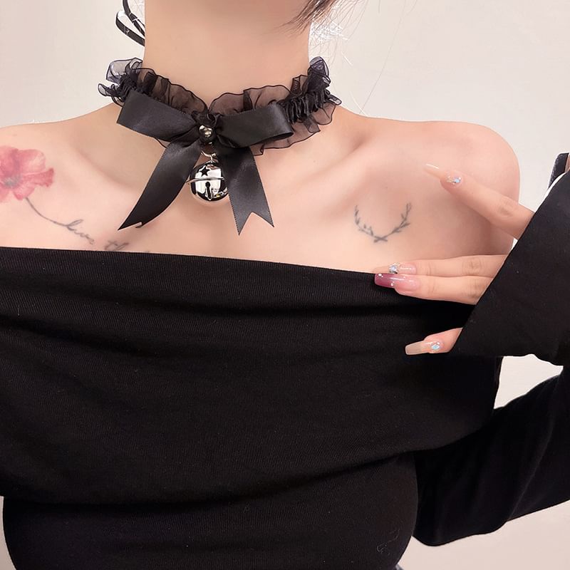 Lace Ribbon Bell Pendant Choker