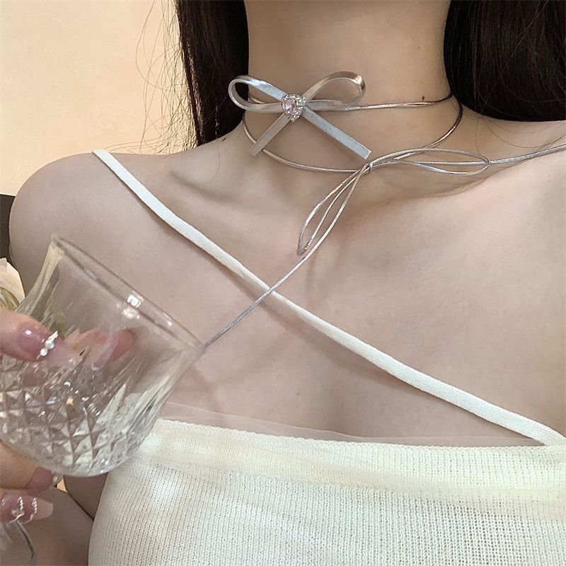 Ribbon Heart Choker Faux Leather Rhinestone
