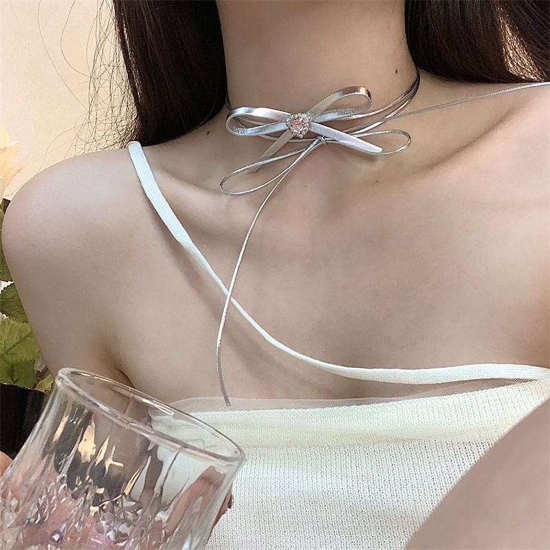 Ribbon Heart Choker Faux Leather Rhinestone