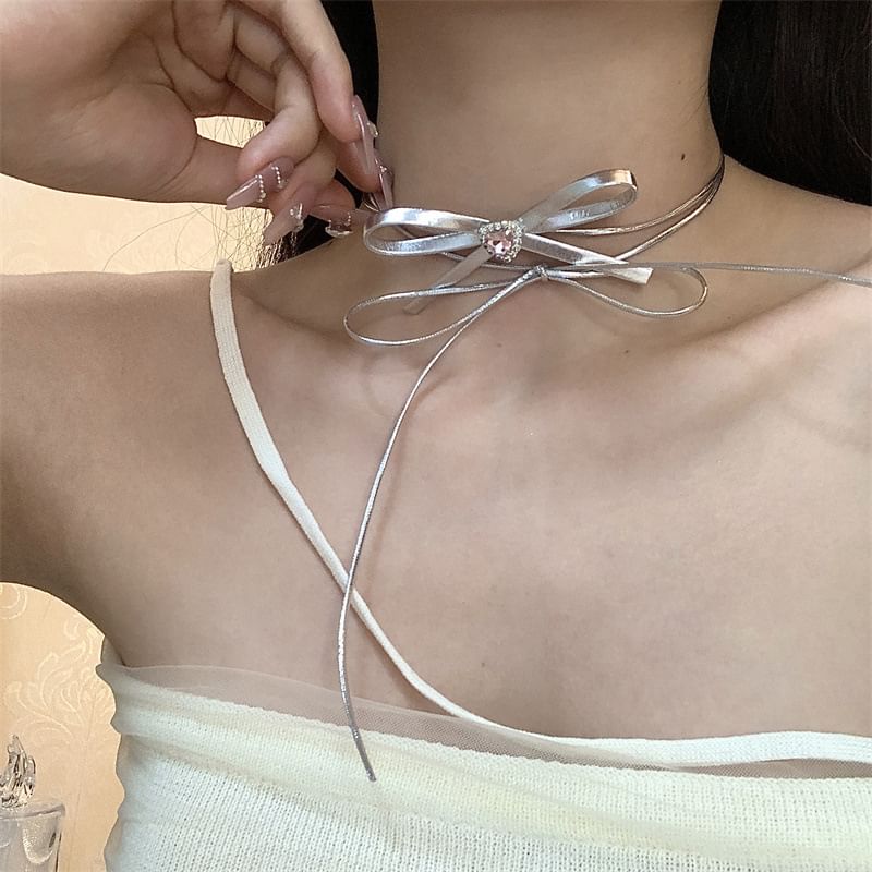 Ribbon Heart Choker Faux Leather Rhinestone