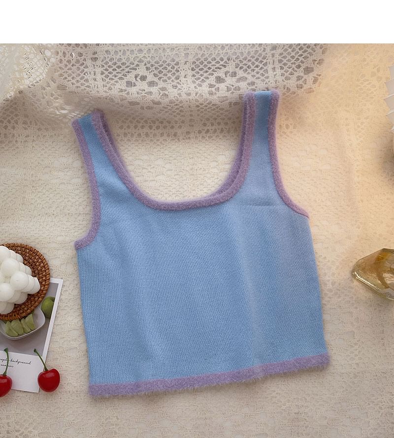 Top Scoop Crop Contrast Neck Knit Trim