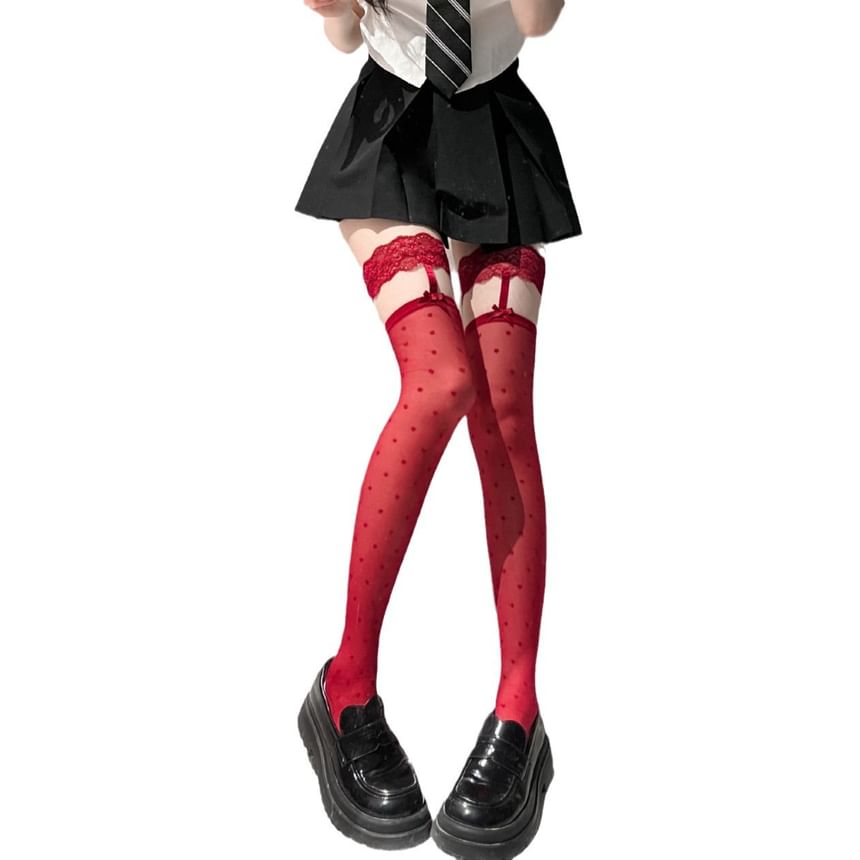 Mit Strumpfband über