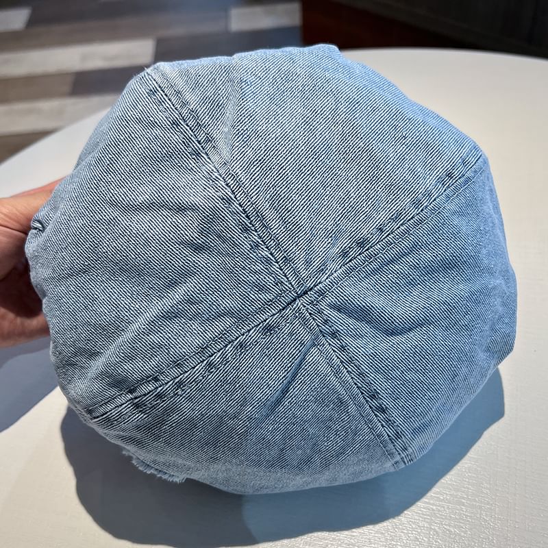 Distressed Beret Denim Washed