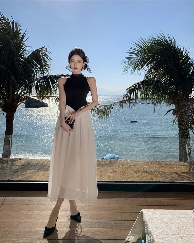 A-Line Two Maxi Dress Tone Sleeveless