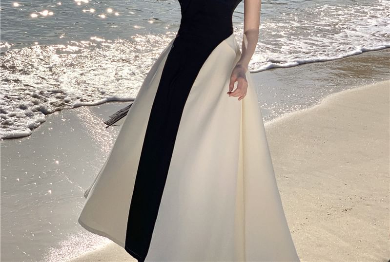 Tone Maxi A-Line Crewneck Sleeveless Two Dress