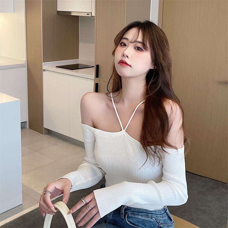 Cold-Shoulder Top Plain Long-Sleeve Knit