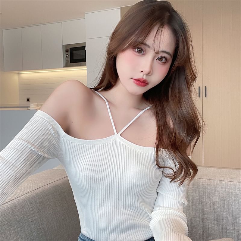 Cold-Shoulder Top Plain Long-Sleeve Knit