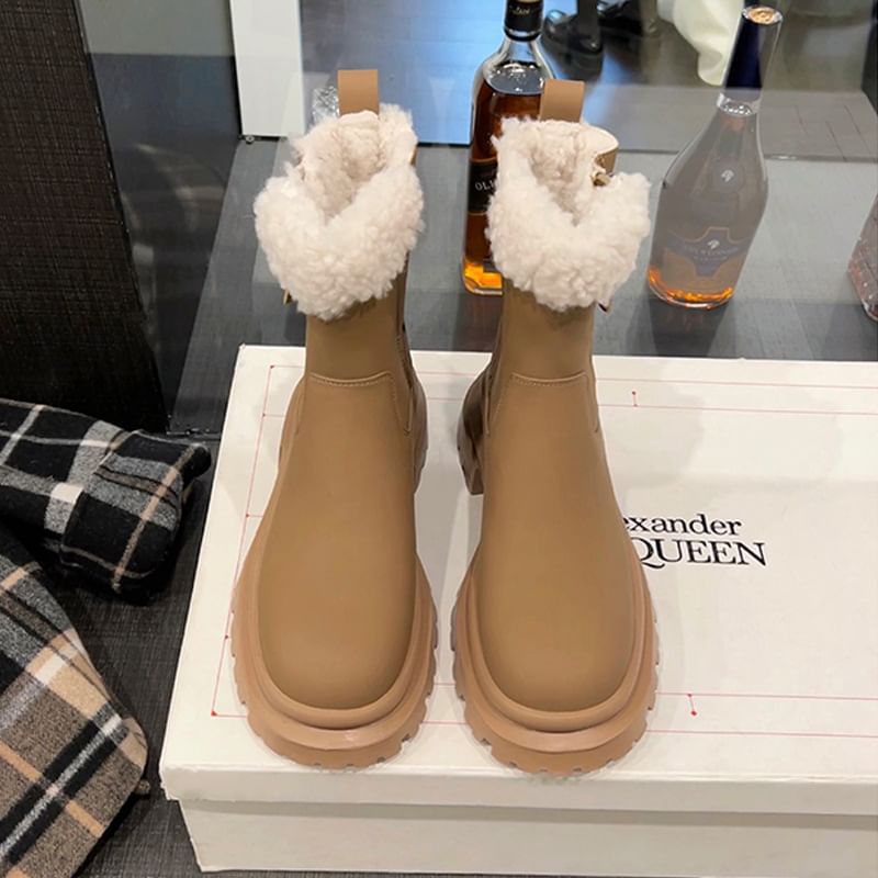 Short Fleece-Lined Boots